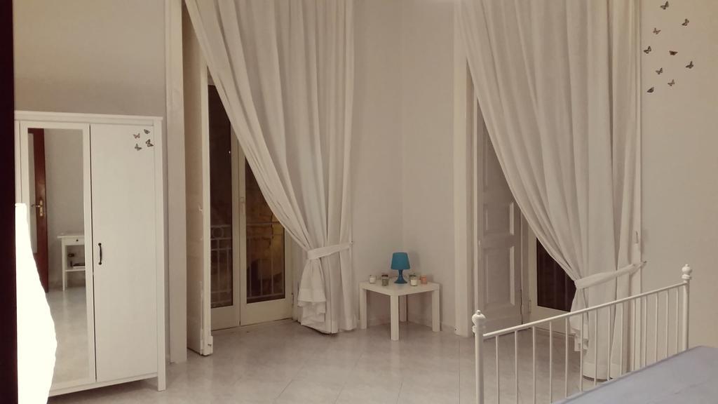 Ferienwohnung Napule Neapel Zimmer foto
